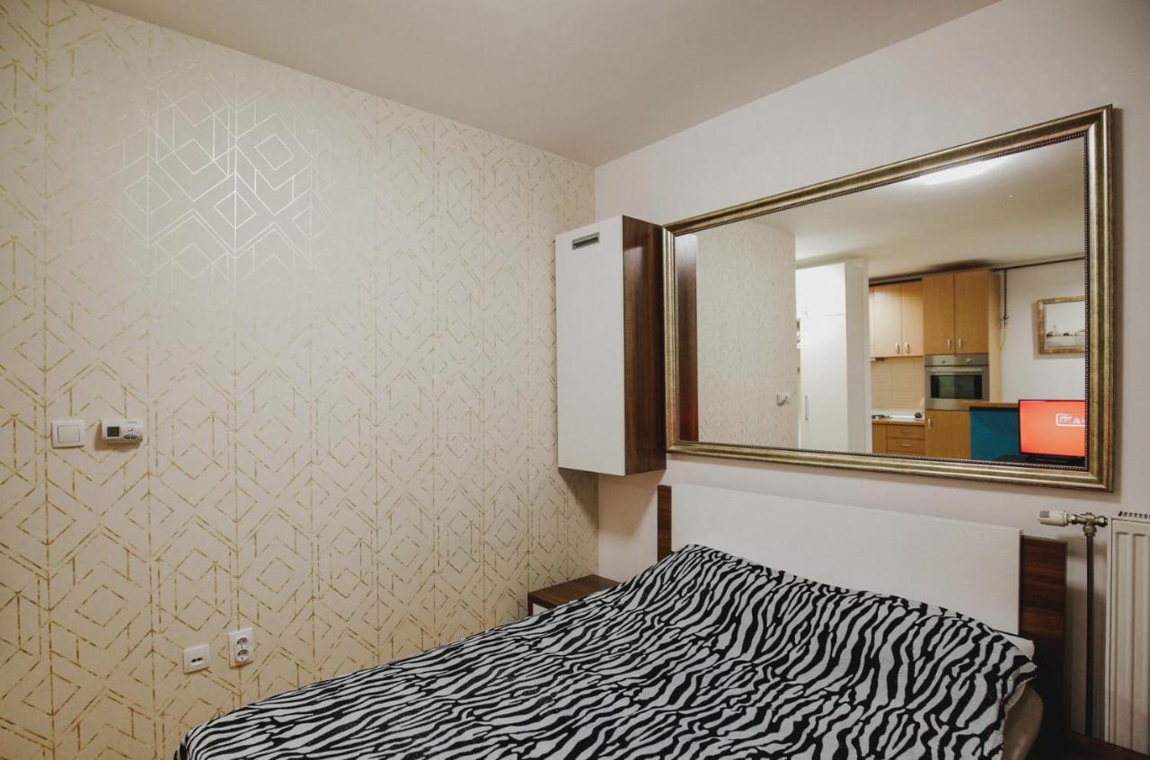 Prestige Apartment Gornji Milanovac Esterno foto